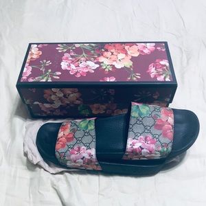 Gucci GG Blooms Supreme Slide Sandal